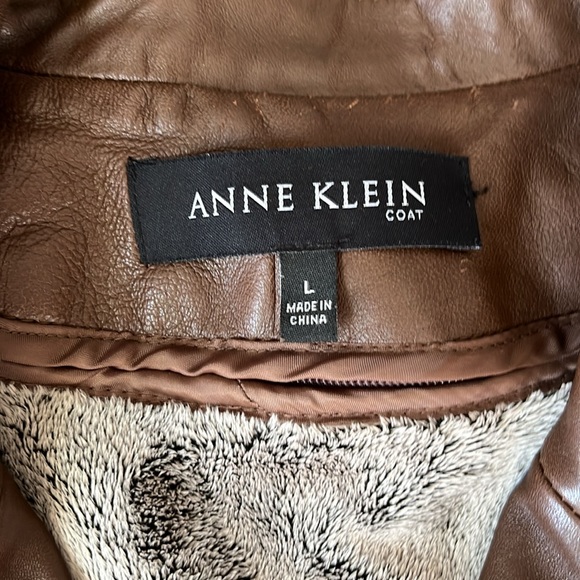 Anne Klein mid length leather coat. Size large. Brown - Picture 2 of 9